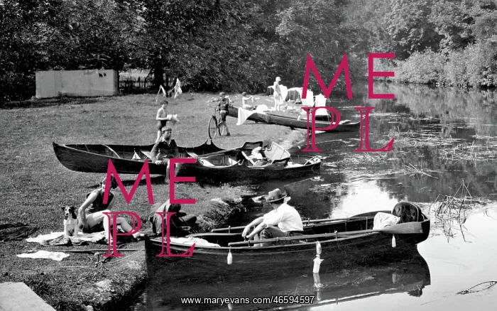  : Cookham, Boating 1925