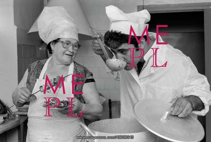 : Cooking dinner : Cooking dinner