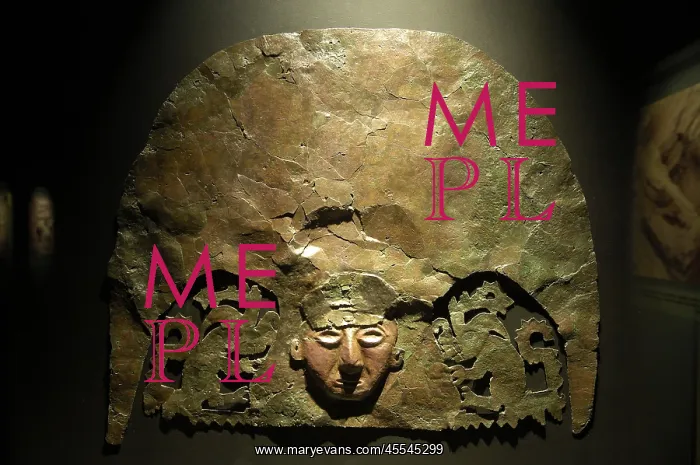 : Copper crown found on the bones of the guardian : Copper crown found on the bones of the guardian