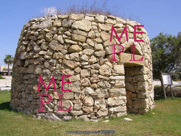 : Copy of ancient Maltese hunting hut : Copy of ancient Maltese hunting hut