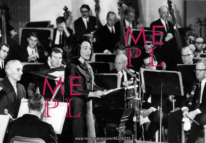 : Coretta Scott King narrates Aaron Copland's ? : Coretta Scott King narrates Aaron Copland's ?