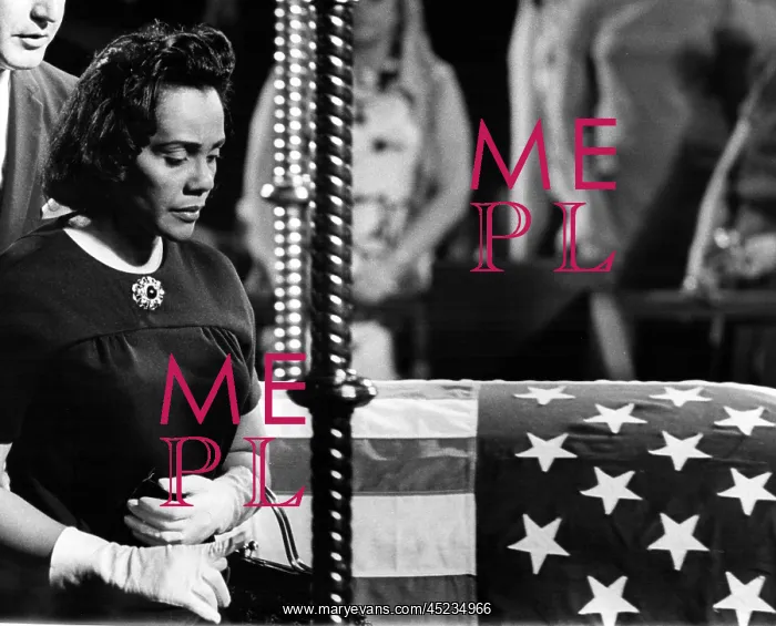 : Coretta Scott King pays respects at memorial ? : Coretta Scott King pays respects at memorial ?