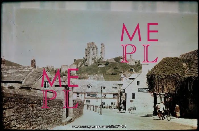 : Corfe Castle, Corfe Castle, Purbeck, Dorset : Corfe Castle, Corfe Castle, Purbeck, Dorset
