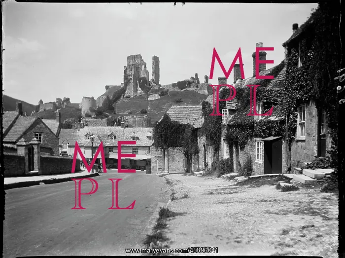 : CORFE CASTLE, PURBECK, DORSET : CORFE CASTLE, PURBECK, DORSET