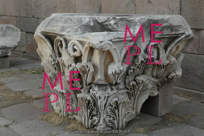 : Corinthian capital, Pergamon, Bergama, Izmir, Turkey : Corinthian capital, Pergamon, Bergama, Izmir, Turkey