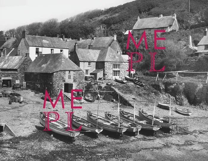 : CORNISH FISHING VILLAGE : CORNISH FISHING VILLAGE