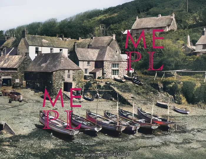 : CORNISH FISHING VILLAGE : CORNISH FISHING VILLAGE