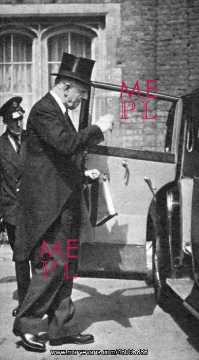 : Coronation Commission's First Meeting: Lord Woolton : Coronation Commission's First Meeting: Lord Woolton