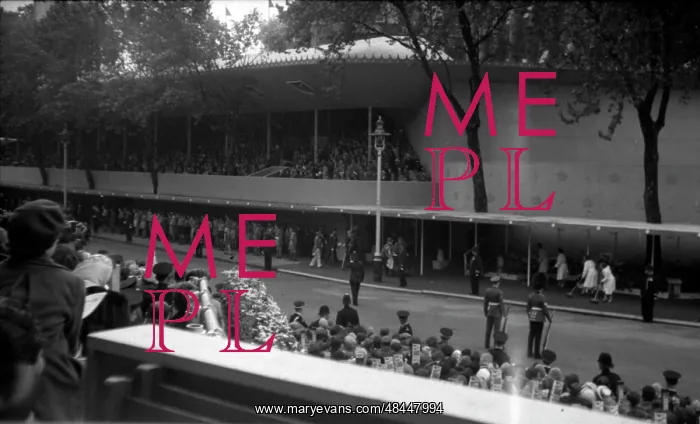 : Coronation. Markers waiting for Guard of Honour : Coronation. Markers waiting for Guard of Honour