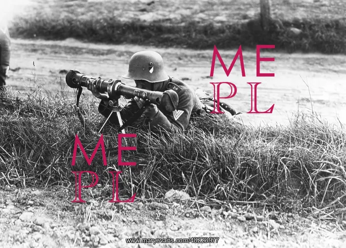: Corporal of the Reichswehr with rangefinder : Corporal of the Reichswehr with rangefinder