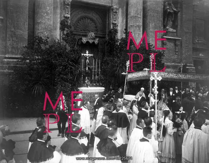 : Corpus Christi procession on the Marienplatz : Corpus Christi procession on the Marienplatz