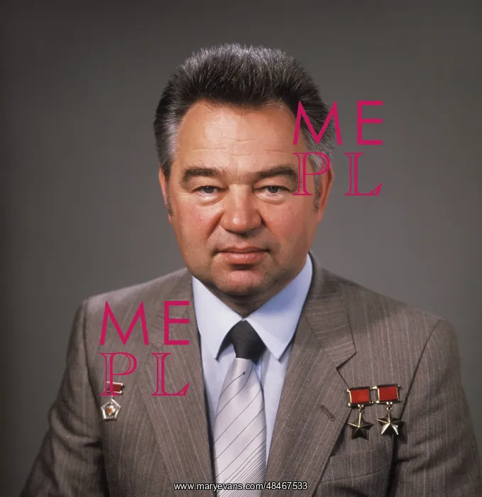 : Cosmonaut Georgy Grechko, 1985 : Cosmonaut Georgy Grechko, 1985