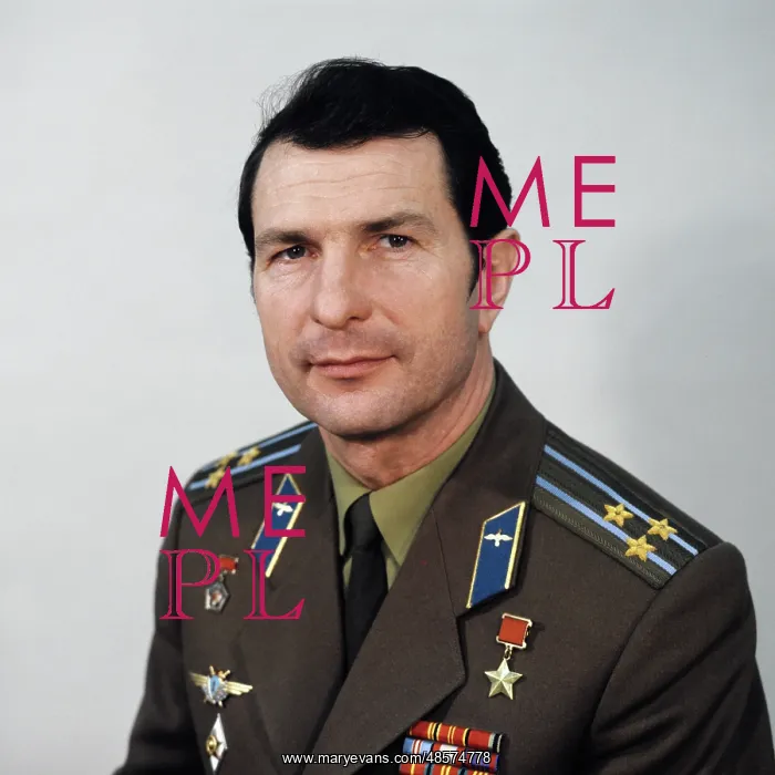 : Cosmonaut Yuri Malyshev, 1984 : Cosmonaut Yuri Malyshev, 1984
