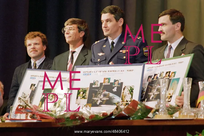 : Cosmonauts Reinhold Ewald, John Blaha, Valery : Cosmonauts Reinhold Ewald, John Blaha, Valery