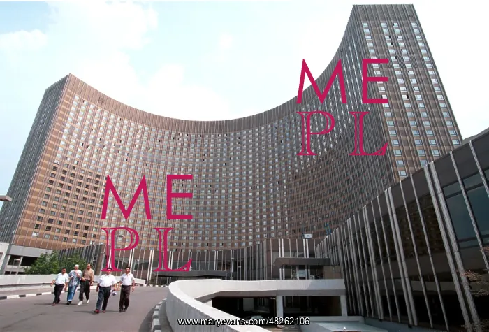 : Cosmos Hotel in Moscow, 1999 : Cosmos Hotel in Moscow, 1999
