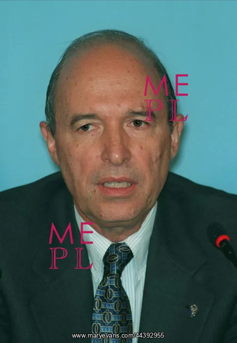  : Costas Simitis
