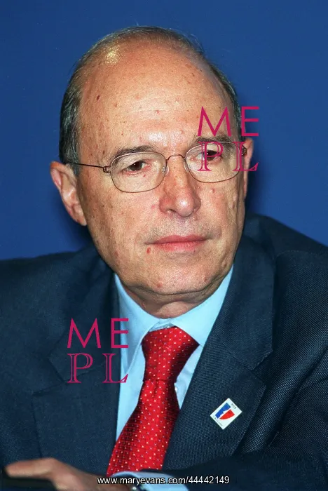 : Costas Simitis : Costas Simitis