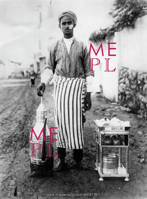 : Coster in Beirut, who sells coffee to go. Lebanon. Photograph. Around 1930 : Coster in Beirut, who sells coffee to go. Lebanon. Photograph. Around 1930
