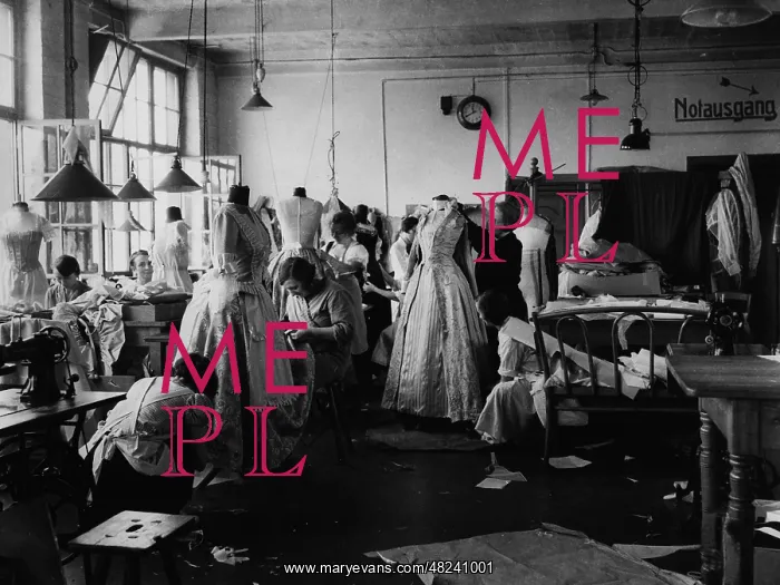 : Costume studio of UFA in Berlin, 1930s : Costume studio of UFA in Berlin, 1930s