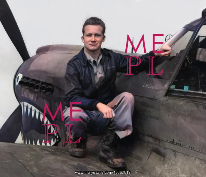  : Couch, LH, AVG pilot and his P-40C