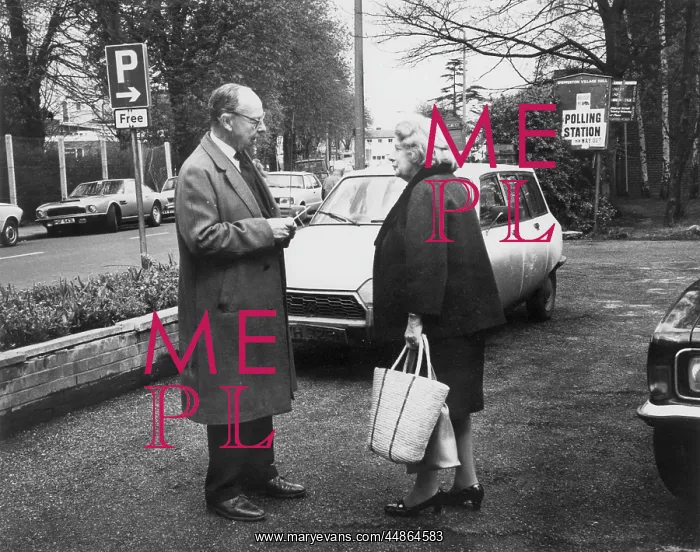 : COUNCILLOR / VOTER 1970S : COUNCILLOR / VOTER 1970S