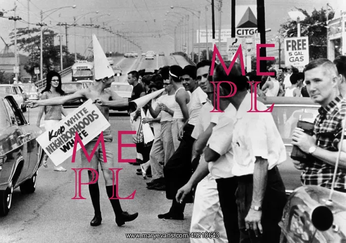 : Counter demonstrators against open housing ? : Counter demonstrators against open housing ?