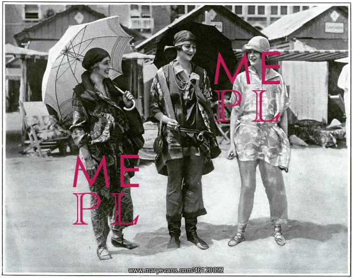 : Countess Beatty, Duchess of Sutherland & Lady Ednam, Lido : Countess Beatty, Duchess of Sutherland & Lady Ednam, Lido