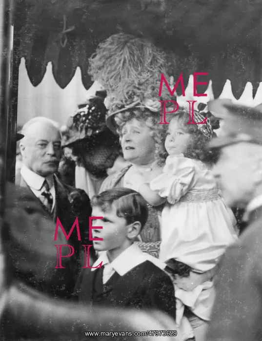 : Countess of Warwick at son's wedding : Countess of Warwick at son's wedding
