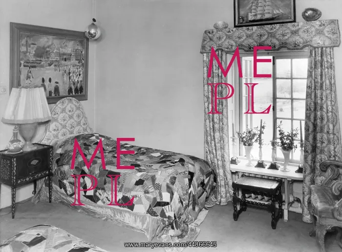 : COUNTRY BEDROOM 1940S : COUNTRY BEDROOM 1940S