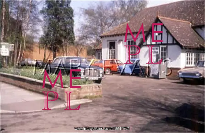 : COUNTRY POLLING STATION : COUNTRY POLLING STATION