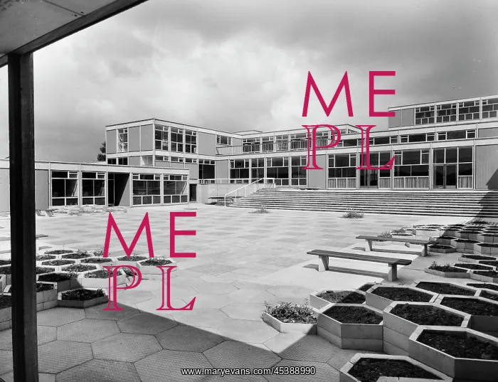 : County High School, Gedling Road, Arnold, Nottinghamshire : County High School, Gedling Road, Arnold, Nottinghamshire