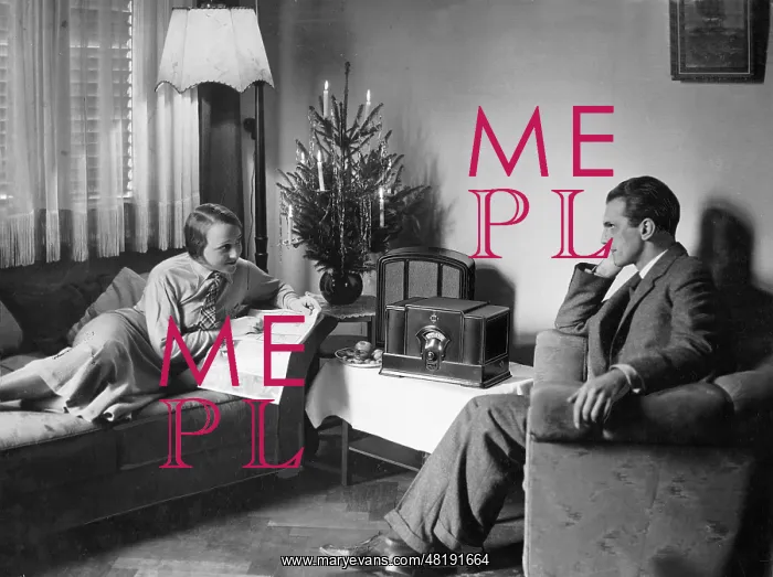 : Couple at Christmas time, 1932 : Couple at Christmas time, 1932