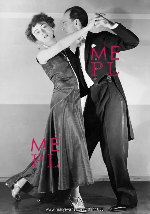 : Couple while dancing tango, 1929 : Couple while dancing tango, 1929