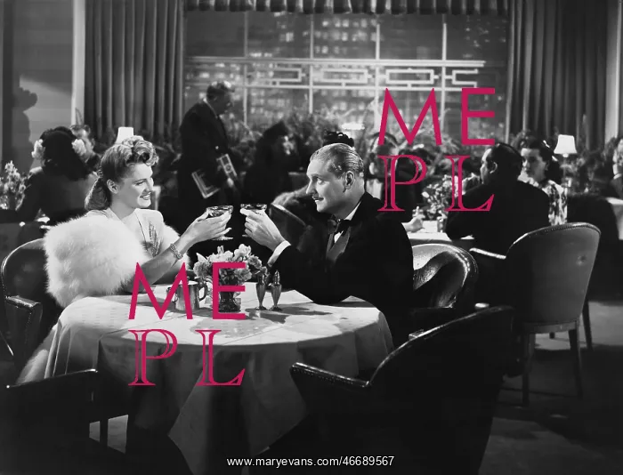 : Couple dining in crowded restaurant : Couple dining in crowded restaurant