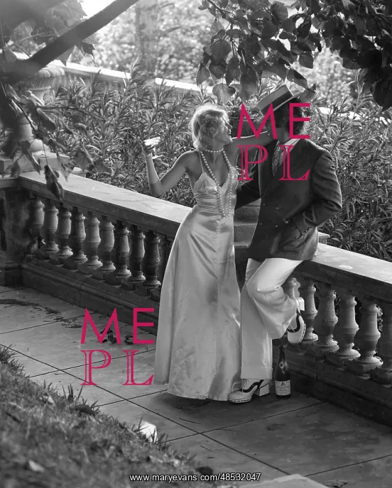 : COUPLE DRINK ON VERANDA : COUPLE DRINK ON VERANDA