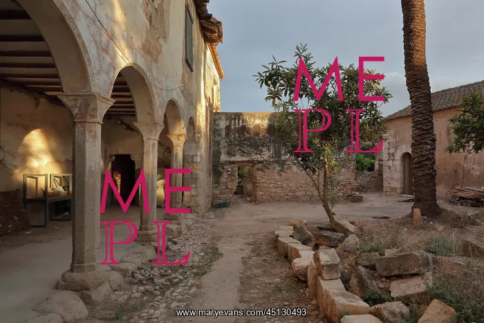 : Courtyard, Mas del Bisbe, Bitem, Tortosa, Catalonia, Spain : Courtyard, Mas del Bisbe, Bitem, Tortosa, Catalonia, Spain