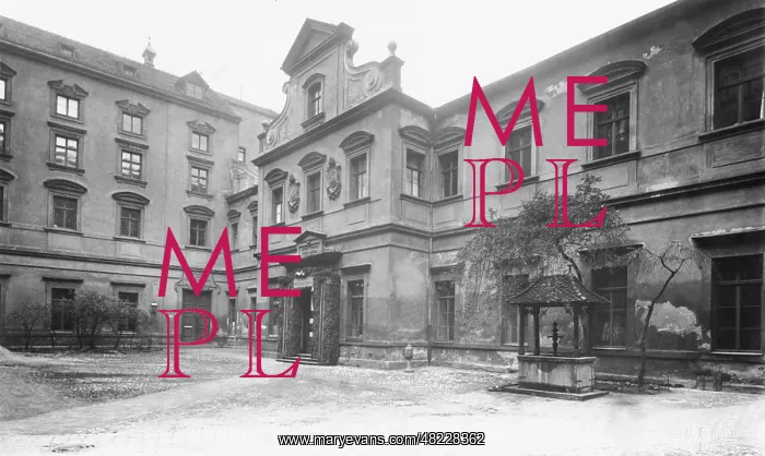 : Courtyard of the Old Academy of Sciences, 1826-1840 : Courtyard of the Old Academy of Sciences, 1826-1840