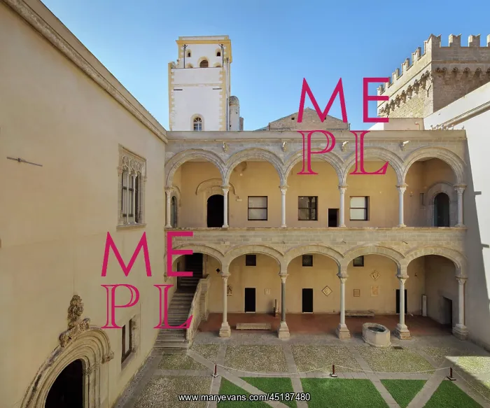 : Courtyard, Palazzo Abatellis, Palermo, Sicily, Italy : Courtyard, Palazzo Abatellis, Palermo, Sicily, Italy