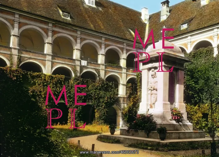 : Courtyard of the former Stift Poellau : Courtyard of the former Stift Poellau