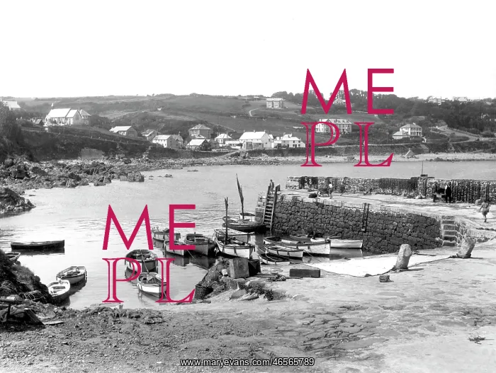  : Coverack, Harbour 1936