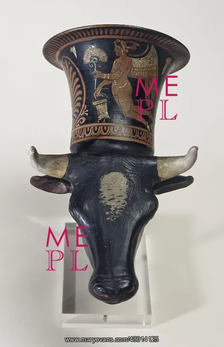 : Cow-shaped apulian rhyton : Cow-shaped apulian rhyton