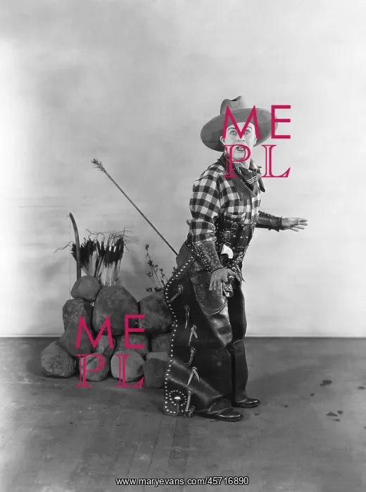  : Cowboy hit from behind by a stray arrow