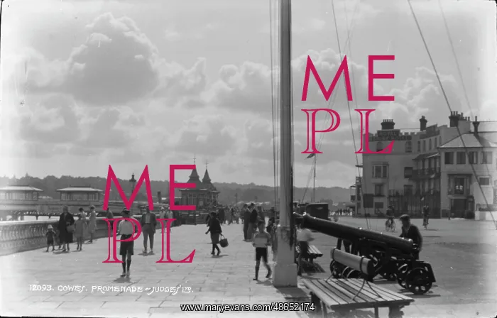 : Cowes Promenade : Cowes Promenade