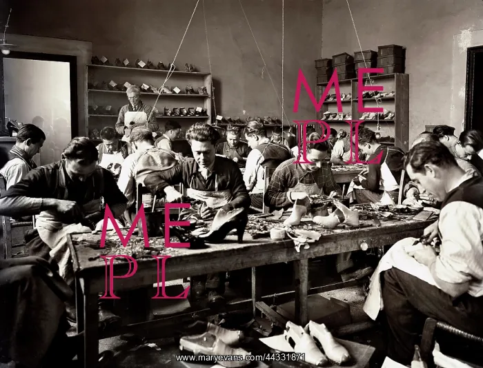 : Craftsmen making shoes. 1937 : Craftsmen making shoes. 1937