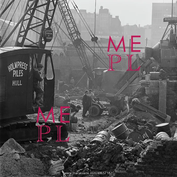 : Crane belonging to Holmpress Piles of Hull, Barbican Estate : Crane belonging to Holmpress Piles of Hull, Barbican Estate