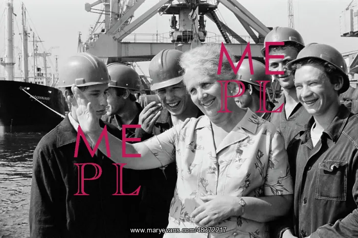 : Crane operator Maria Popova : Crane operator Maria Popova