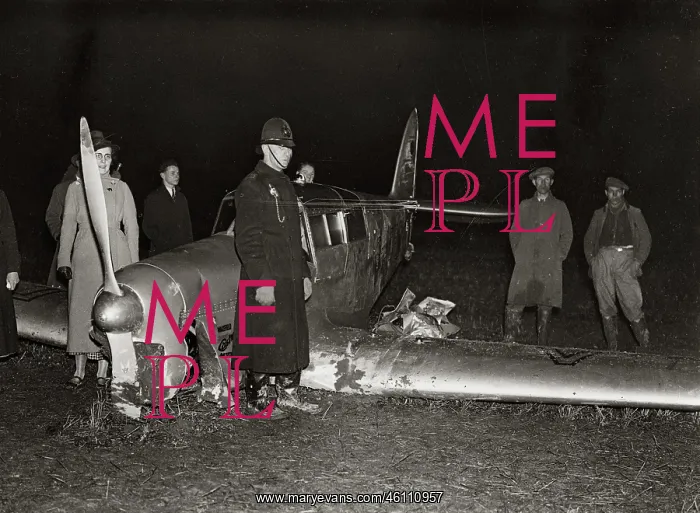 : Crashed Plane : Crashed Plane