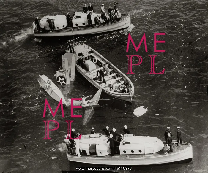 : Crashed Plane : Crashed Plane