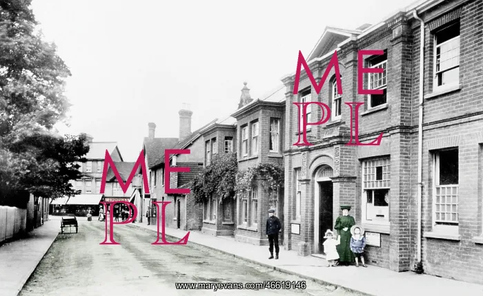  : Crawley, Post Office Road 1907