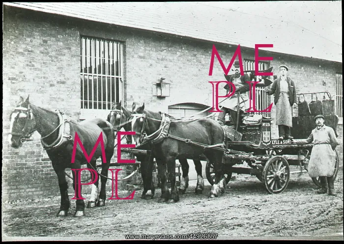 : Crayford. Lyles and horse dray : Crayford. Lyles and horse dray